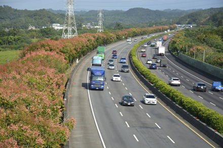 台湾中山高速公路头份交流道